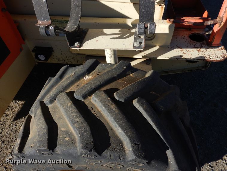 image for item DF8173 1997 JLG 33RTS  scissor lift