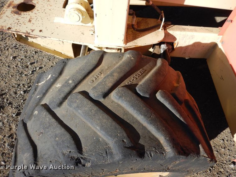 image for item DF8173 1997 JLG 33RTS  scissor lift