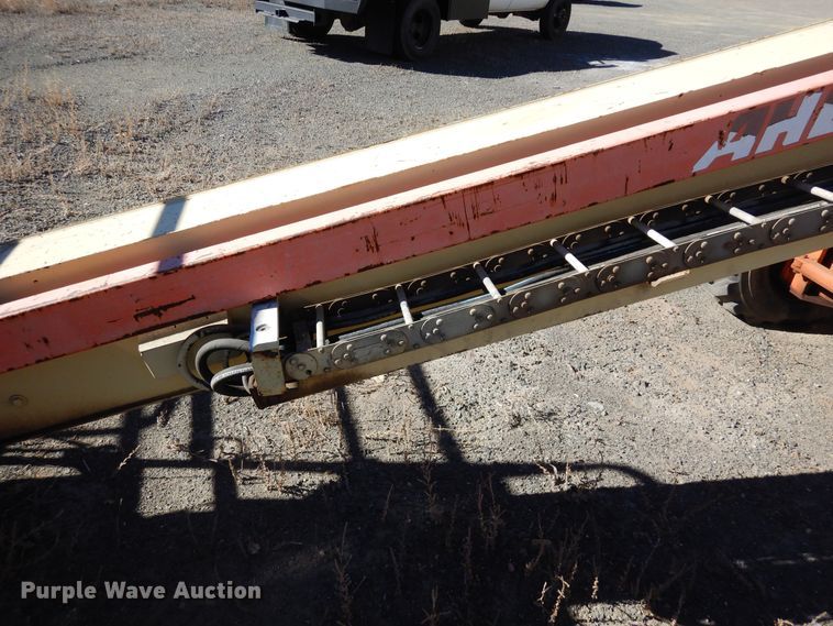 image for item DF8176 2007 JLG 400S  boom lift