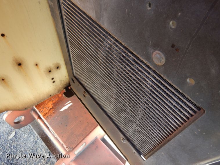 image for item DF8176 2007 JLG 400S  boom lift