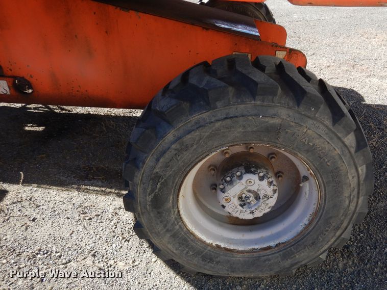 image for item DF8176 2007 JLG 400S  boom lift