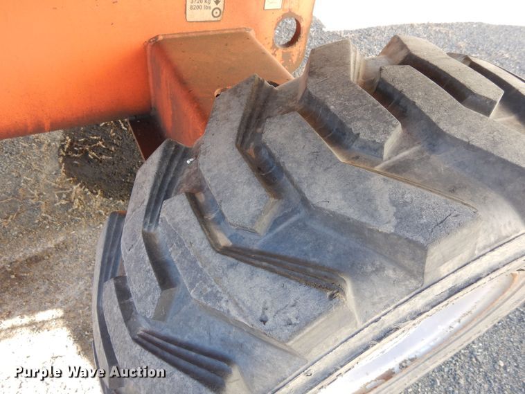 image for item DF8176 2007 JLG 400S  boom lift