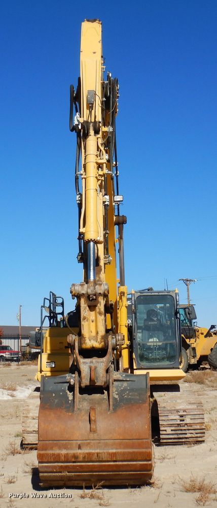 image for item DF8183 2016 Komatsu PC360LCi-11  excavator