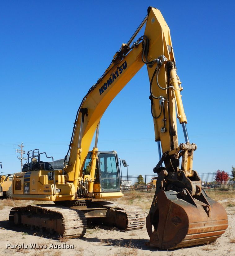 image for item DF8183 2016 Komatsu PC360LCi-11  excavator