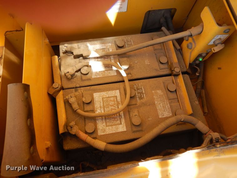 image for item DF8183 2016 Komatsu PC360LCi-11  excavator