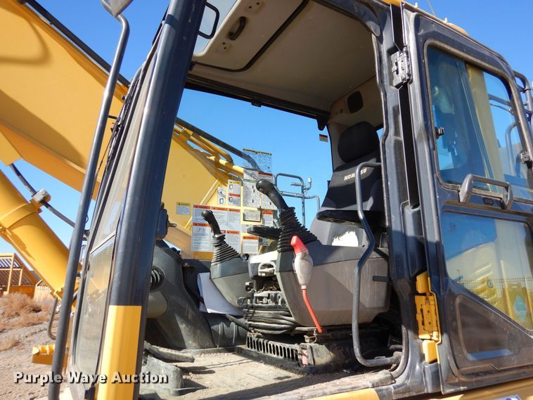 image for item DF8183 2016 Komatsu PC360LCi-11  excavator