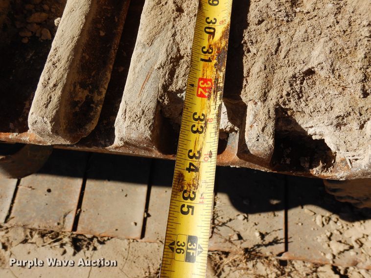 image for item DF8183 2016 Komatsu PC360LCi-11  excavator