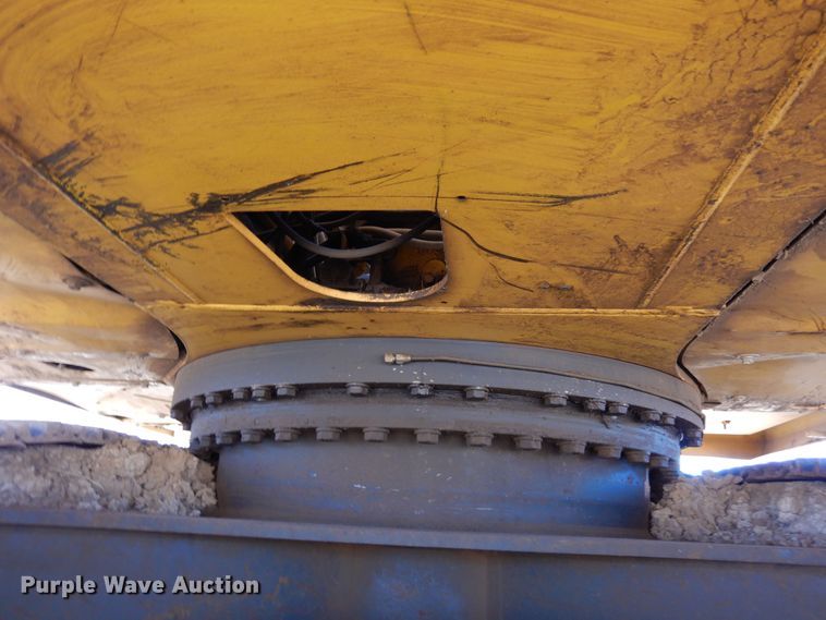 image for item DF8183 2016 Komatsu PC360LCi-11  excavator