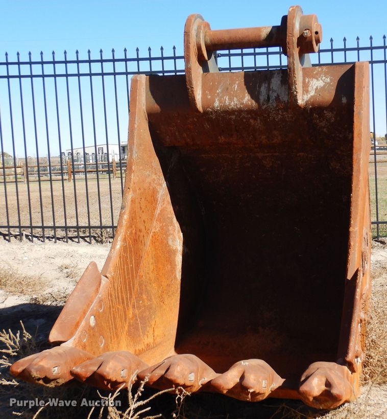 image for item DF8183 2016 Komatsu PC360LCi-11  excavator