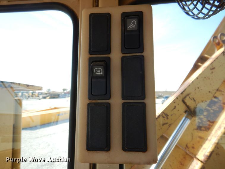 image for item DK2039 2006 Caterpillar 143H  VHP motor grader