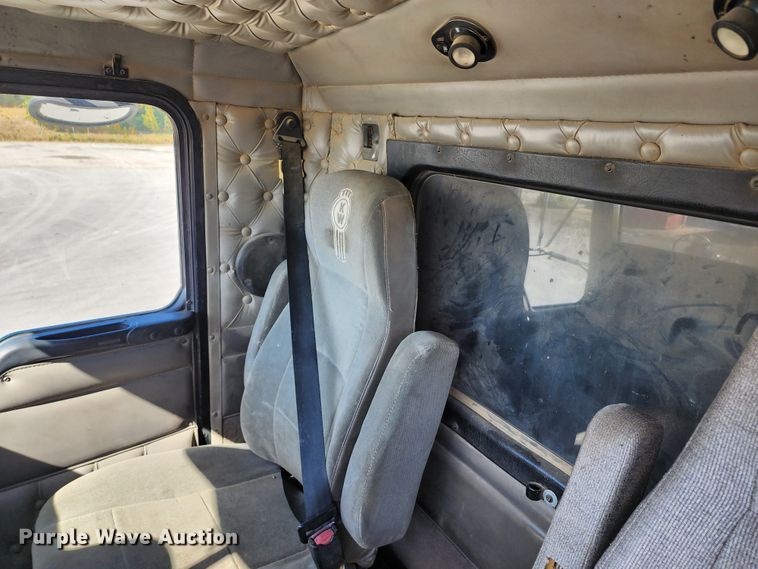 image for item DL6715 2005 Kenworth T800  dump truck