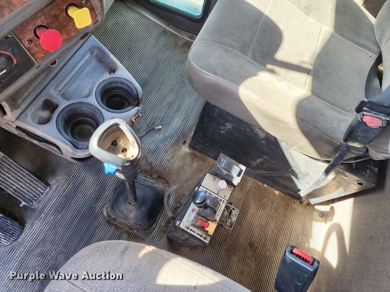 image for item DL6715 2005 Kenworth T800  dump truck