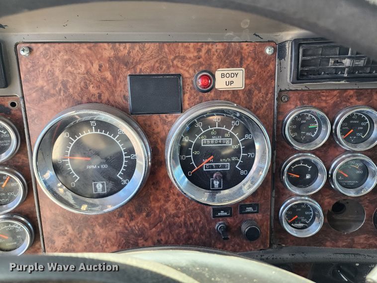 image for item DL6715 2005 Kenworth T800  dump truck