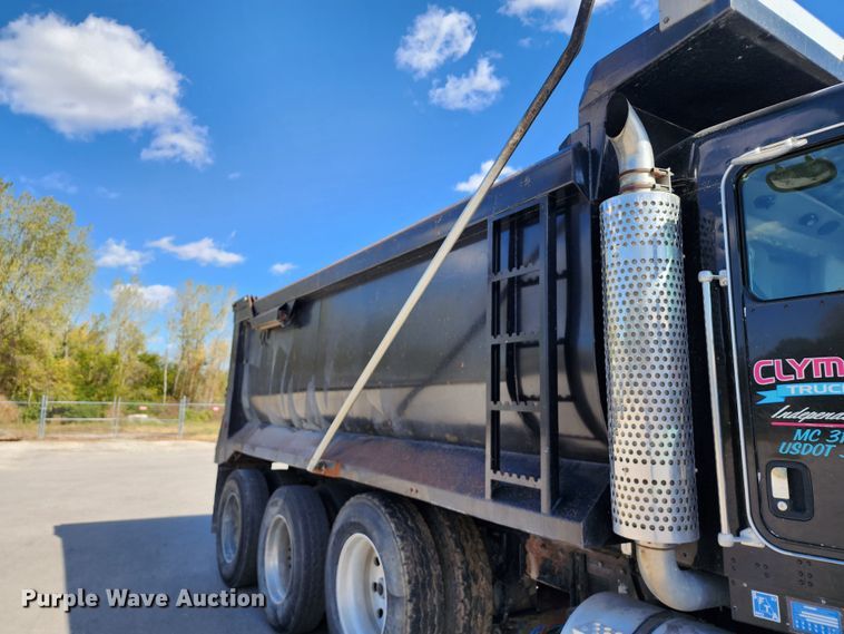 image for item DL6715 2005 Kenworth T800  dump truck