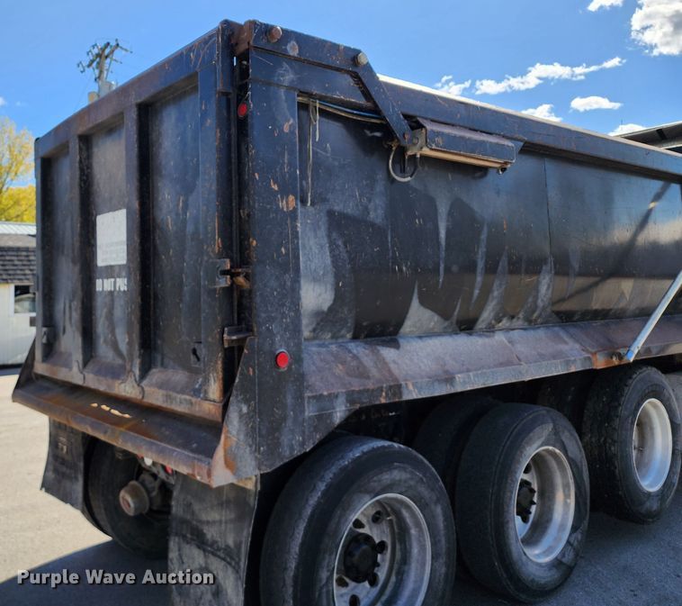 image for item DL6715 2005 Kenworth T800  dump truck