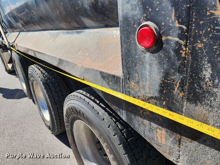 image for item DL6715 2005 Kenworth T800  dump truck