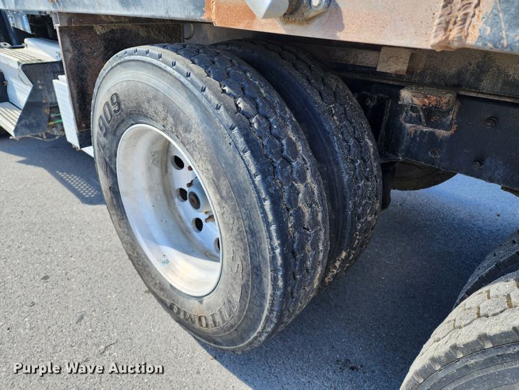 image for item DL6715 2005 Kenworth T800  dump truck