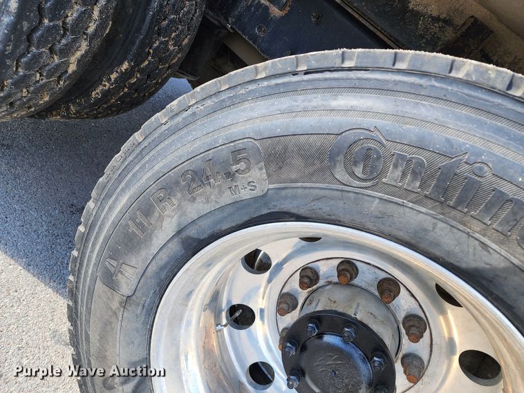 image for item DL6715 2005 Kenworth T800  dump truck