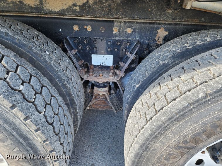 image for item DL6715 2005 Kenworth T800  dump truck