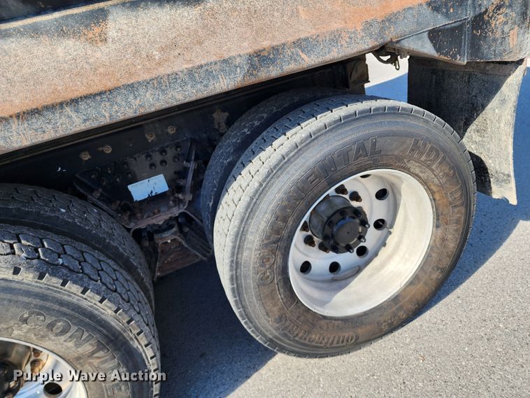 image for item DL6715 2005 Kenworth T800  dump truck