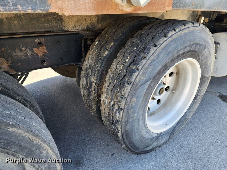 image for item DL6715 2005 Kenworth T800  dump truck