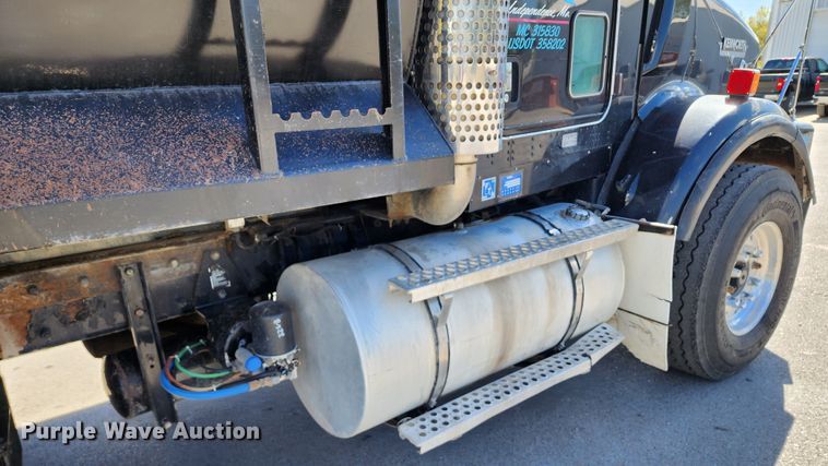 image for item DL6715 2005 Kenworth T800  dump truck