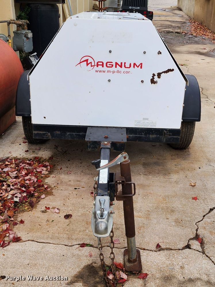 image for item DL6716 2006 Magnum MLG25  generator