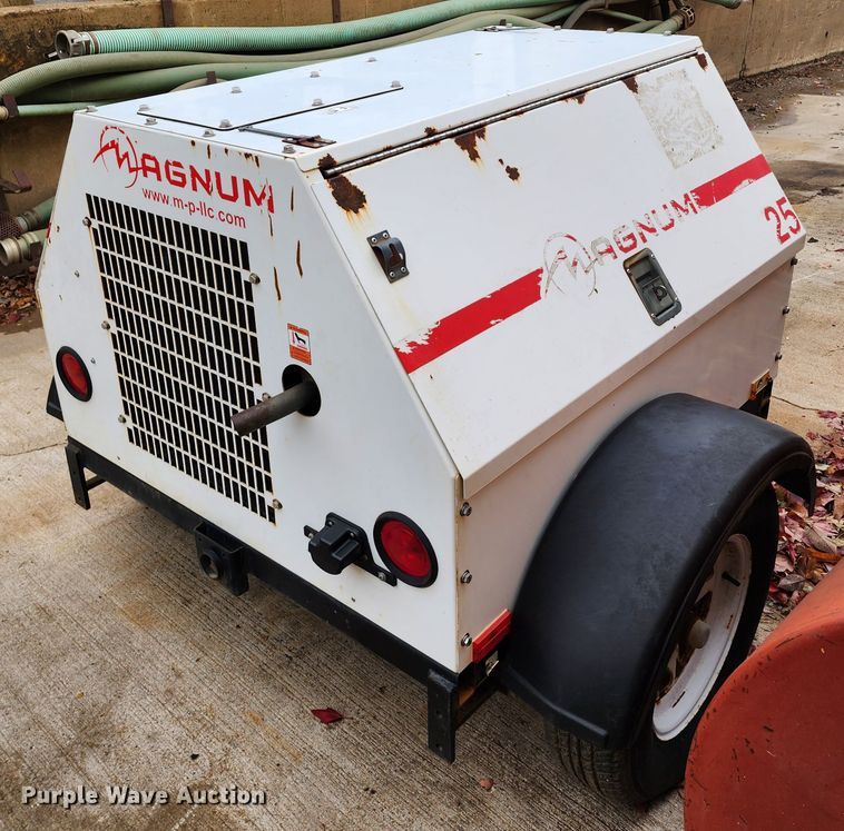 image for item DL6716 2006 Magnum MLG25  generator