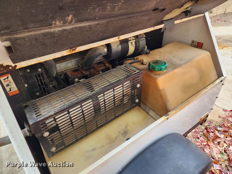 image for item DL6716 2006 Magnum MLG25  generator