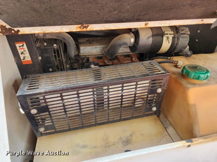 image for item DL6716 2006 Magnum MLG25  generator