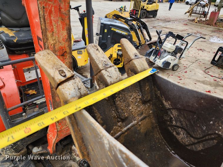 image for item DL6718 2014 Kubota U17  mini excavator