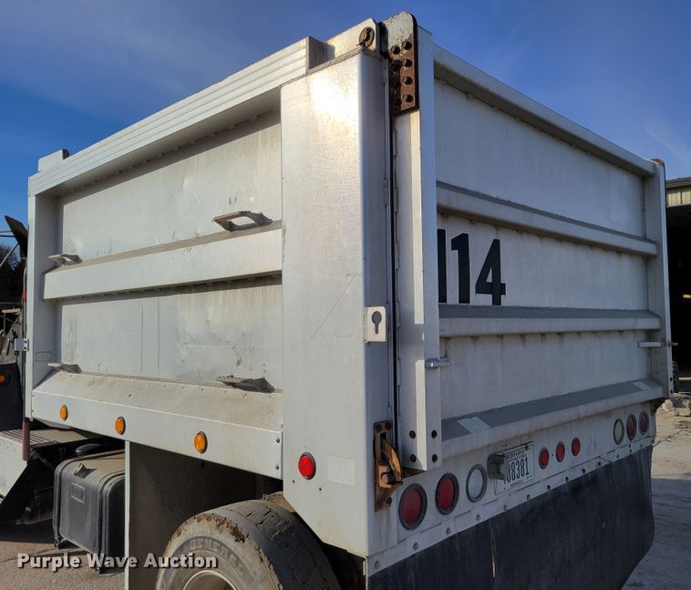 image for item DM8090 1996 Kenworth T300  dump truck