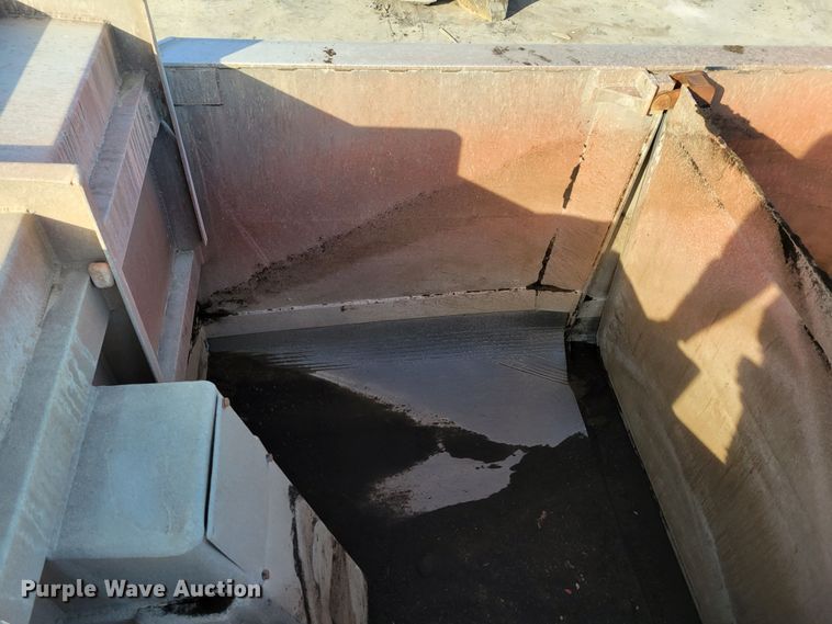 image for item DM8090 1996 Kenworth T300  dump truck