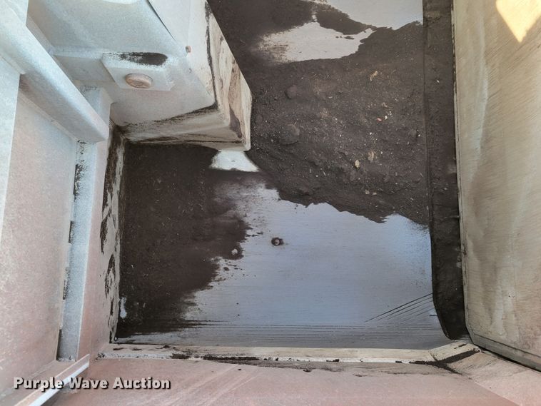 image for item DM8090 1996 Kenworth T300  dump truck