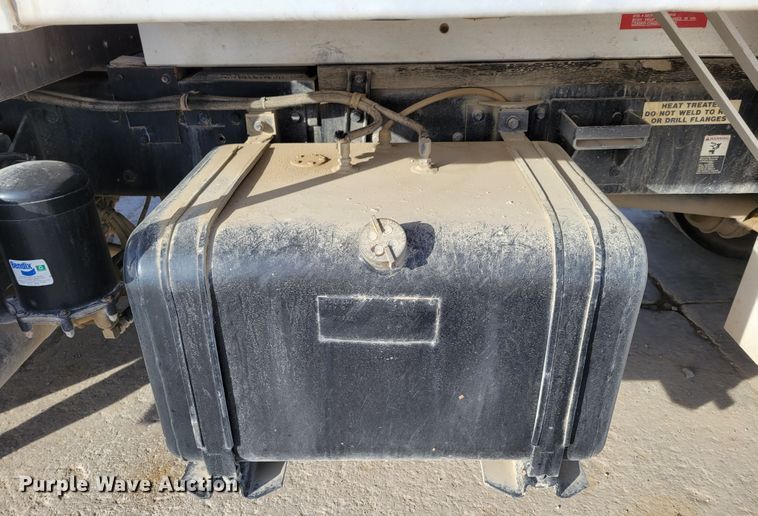 image for item DM8090 1996 Kenworth T300  dump truck