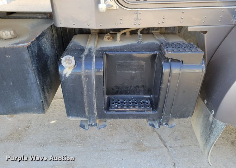 image for item DM8090 1996 Kenworth T300  dump truck