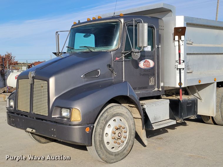 image for item DM8090 1996 Kenworth T300  dump truck