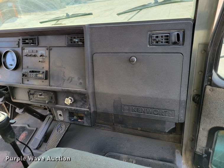 image for item DM8090 1996 Kenworth T300  dump truck