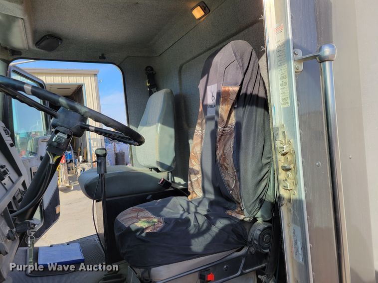 image for item DM8090 1996 Kenworth T300  dump truck