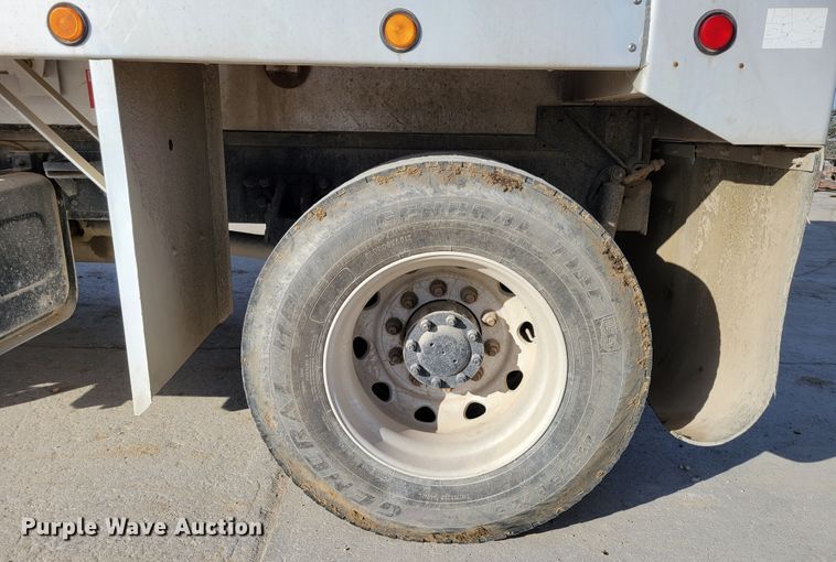 image for item DM8090 1996 Kenworth T300  dump truck