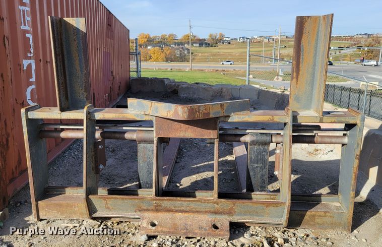 image for item DM8091 Hyundai HL760-7  forks