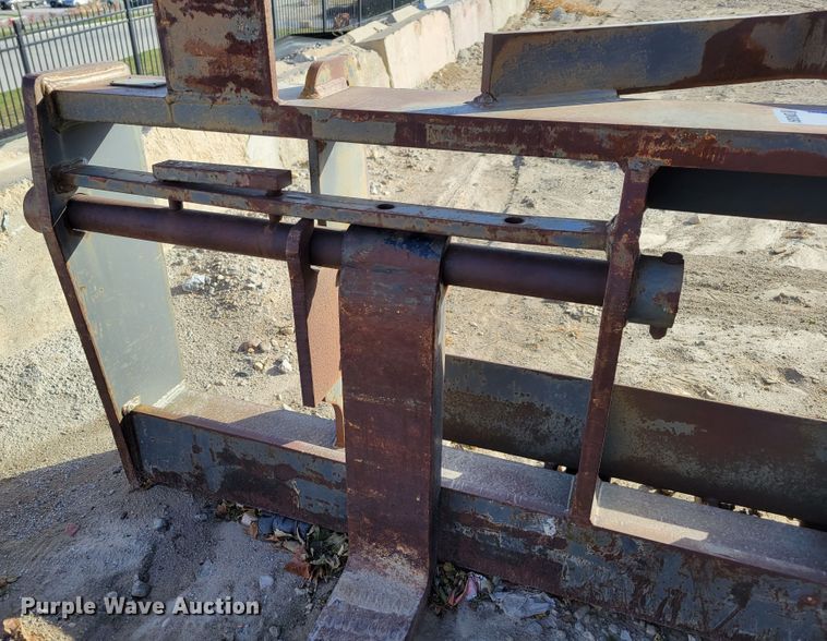 image for item DM8091 Hyundai HL760-7  forks