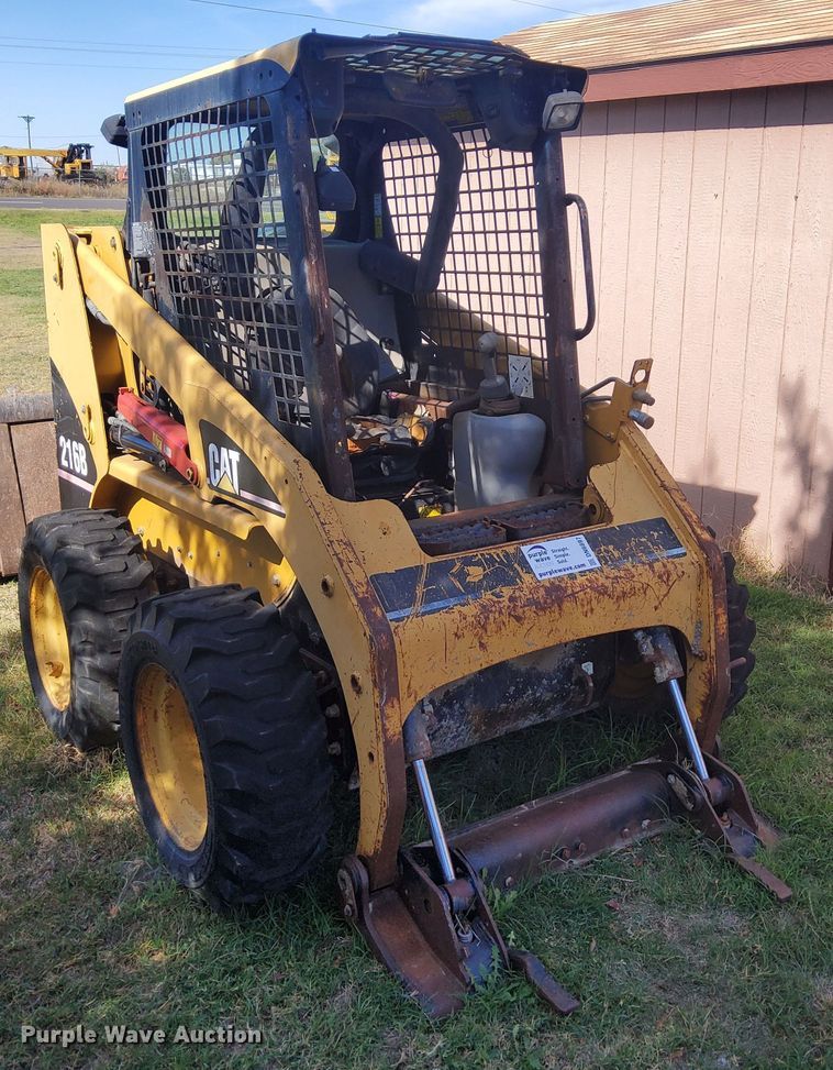 image for item DN6897 2005 Caterpillar 216B  skid steer loader