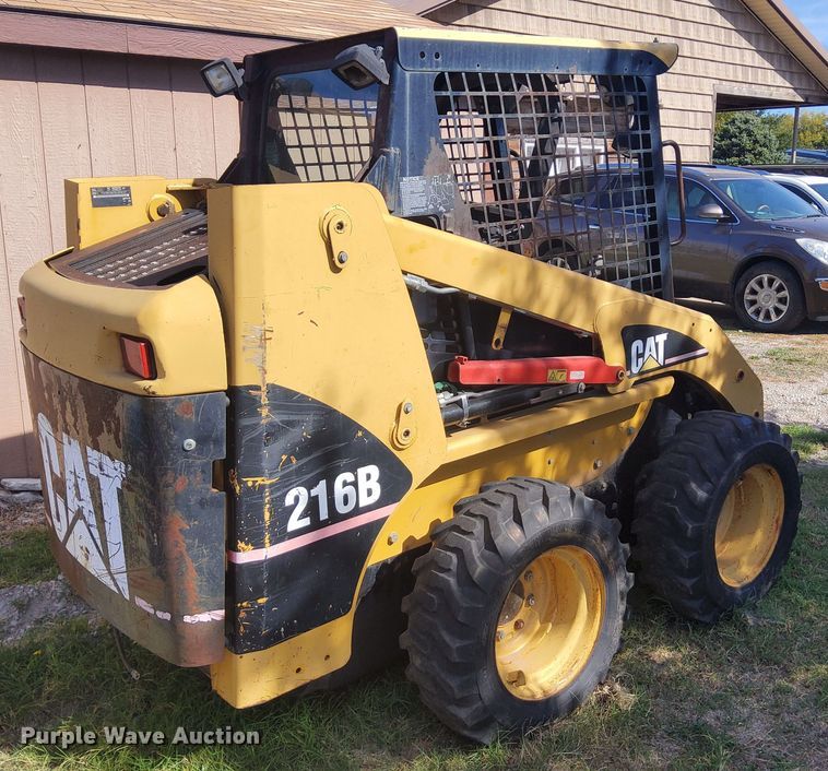 image for item DN6897 2005 Caterpillar 216B  skid steer loader