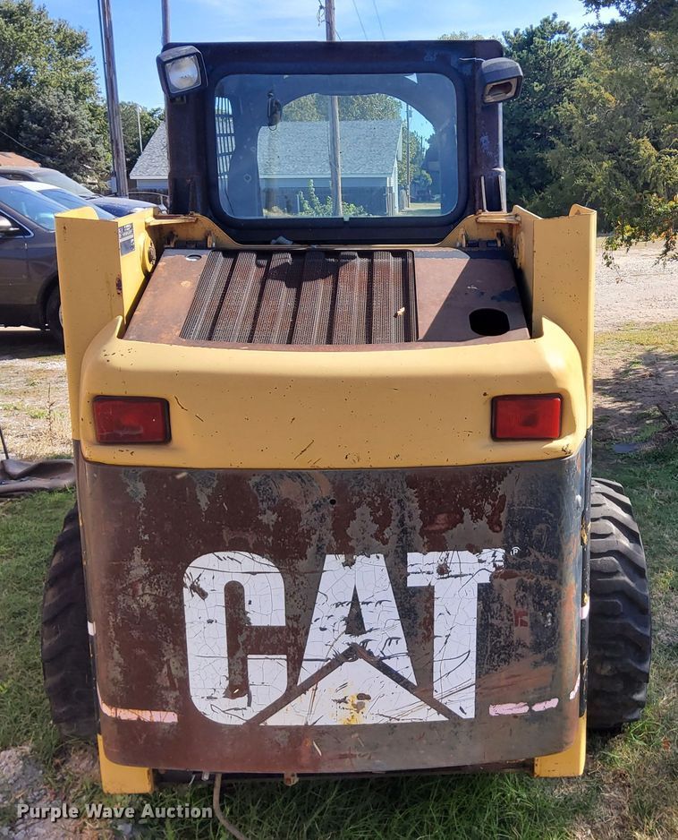 image for item DN6897 2005 Caterpillar 216B  skid steer loader