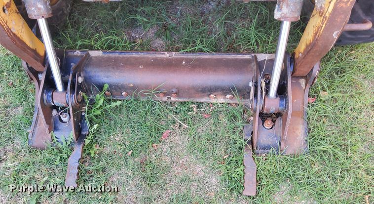 image for item DN6897 2005 Caterpillar 216B  skid steer loader