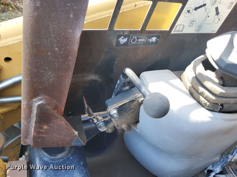 image for item DN6897 2005 Caterpillar 216B  skid steer loader