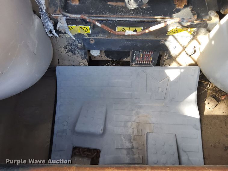 image for item DN6897 2005 Caterpillar 216B  skid steer loader