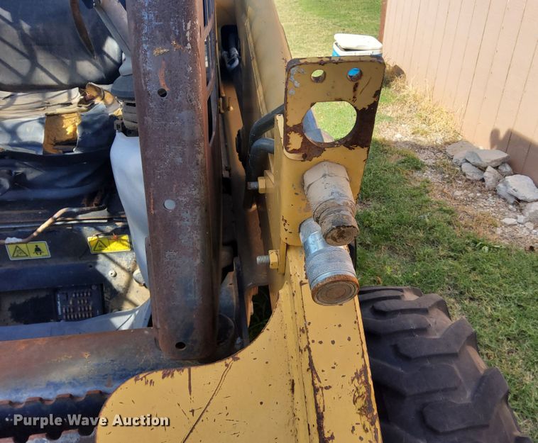 image for item DN6897 2005 Caterpillar 216B  skid steer loader