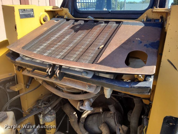 image for item DN6897 2005 Caterpillar 216B  skid steer loader